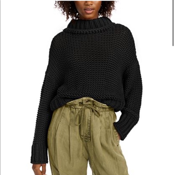 Free People Sweaters - NWOT FREE PEOPLE SWEATER BLACK